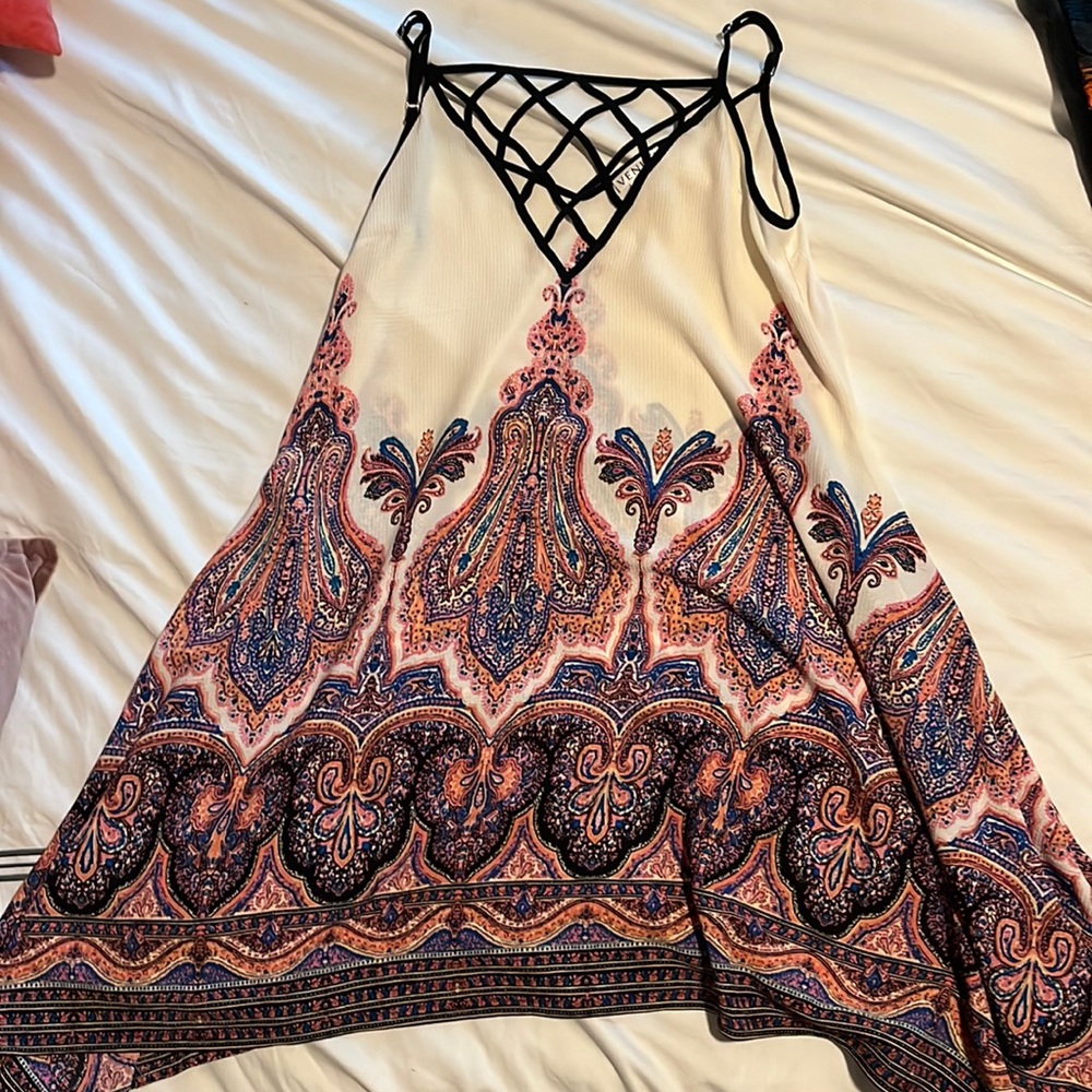 Venus dress with fun pattern. Worn one time. Size M. Adjustable straps